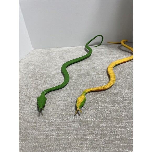 JA-RU Green Rubber Snake Lot Of 2 Vintage Toys 20’ - Picture 5 of 7